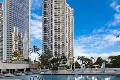 18001 Collins Avenue #2615, North Miami Beach, FL 33160 - Photo 7