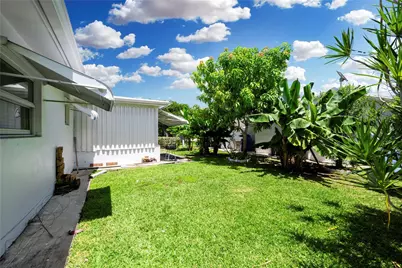 220 S Golf Boulevard, Pompano Beach, FL 33064 - Photo 23