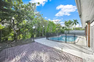 10321 SW 116th Ave, Miami, FL 33176 - Photo 13