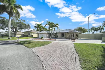 10321 SW 116th Avenue, Miami, FL 33176 - Photo 3