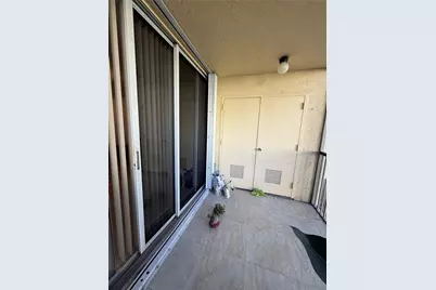 8225 Lake Drive #205, Doral, FL 33166 - Photo 15