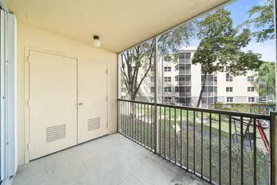 8225 Lake Drive #205, Doral, FL 33166 - Photo 17