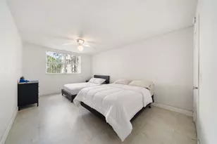 8225 Lake Dr, Doral, FL 33166 - Photo 15