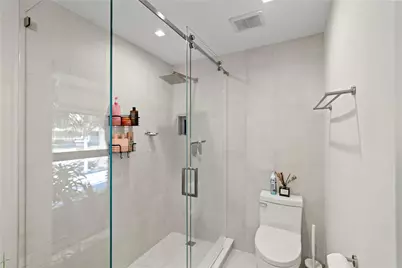 2430 NE 49th Street, Pompano Beach, FL 33064 - Photo 15