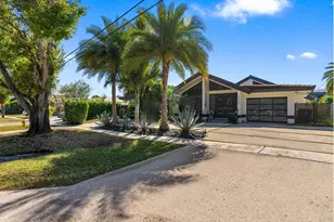 2430 NE 49th St, Lighthouse Point, FL 33064 - Photo 1