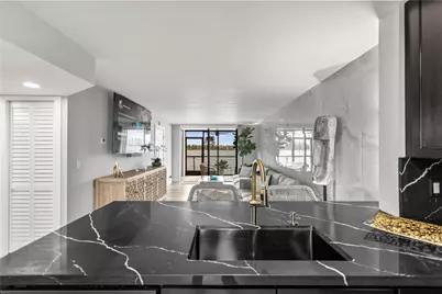 118 Lake Emerald Drive, Oakland Park, FL 33309 - Photo 15