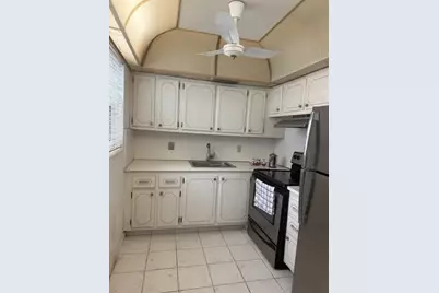 148 Farnham G #148, Deerfield Beach, FL 33442 - Photo 7