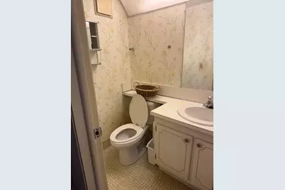 148 Farnham G #148, Deerfield Beach, FL 33442 - Photo 5