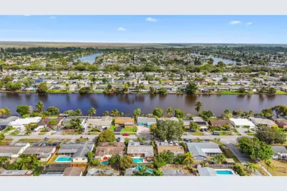 11831 NW 31st Place, Sunrise, FL 33323 - Photo 9