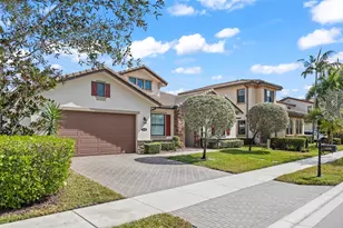 8840 Watercrest Cir Circle E, Parkland, FL 33076 - Photo 5