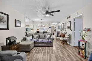 8400 Lagos De Campo Blvd, Tamarac, FL 33321 - Photo 13