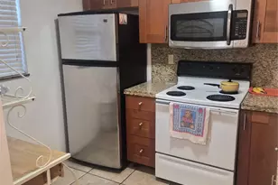 3252 Foxcroft Rd, Miramar, FL 33025 - Photo 9