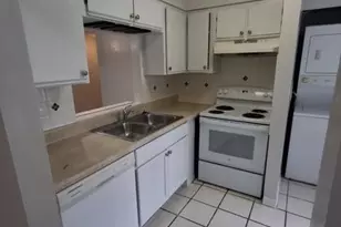 714 Gardens Dr, Pompano Beach, FL 33069 - Photo 3