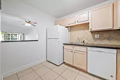140 Lakeview Drive #103, Weston, FL 33326 - Photo 17