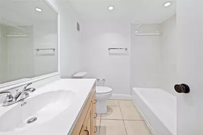 140 Lakeview Drive #103, Weston, FL 33326 - Photo 23