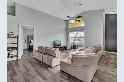 4379 Leicester Court, West Palm Beach, FL 33409 - Photo 11