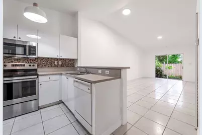 401 NE 1st Court, Hallandale Beach, FL 33009 - Photo 3