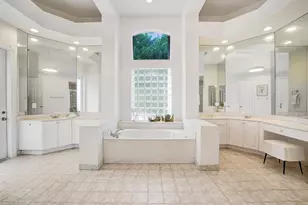 13763 NW 18th Ct, Pembroke Pines, FL 33028 - Photo 11