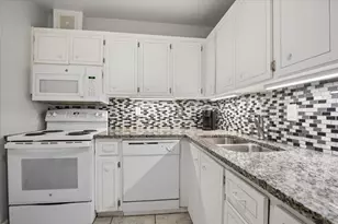 2260 NE 67th St, Fort Lauderdale, FL 33308 - Photo 7