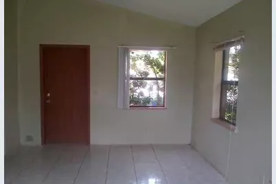 1640 40th Terrace #1, Fort Lauderdale, FL 33317 - Photo 3