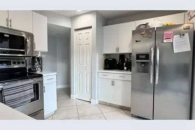 5641 Coach House Circle #B, Boca Raton, FL 33486 - Photo 9