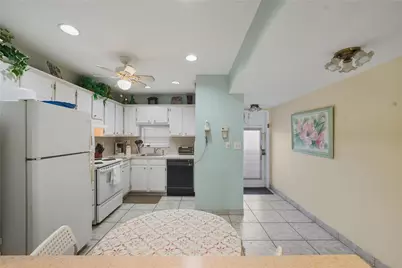 691 S Hollybrook Drive #304, Pembroke Pines, FL 33025 - Photo 7