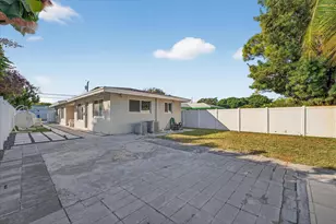 883 NE 33rd St, Oakland Park, FL 33334 - Photo 21