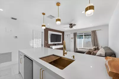 883 NE 33rd Street, Fort Lauderdale, FL 33334 - Photo 1