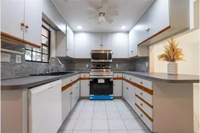 2064 E Carol Circle, West Palm Beach, FL 33415 - Photo 3