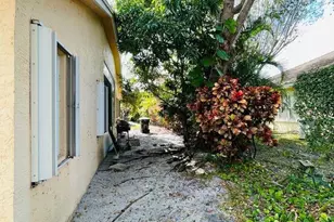 244 Caribe Ct, Greenacres, FL 33413 - Photo 23
