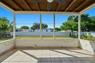 18000 NW 6th Ct, Miami, FL 33169 - Photo 25