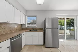 18000 NW 6th Ct, Miami, FL 33169 - Photo 11