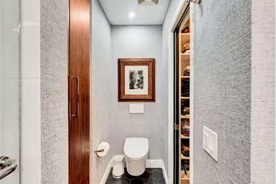 2116 NE 25th Street, Wilton Manors, FL 33305 - Photo 23