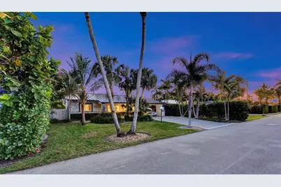 2116 NE 25th Street, Wilton Manors, FL 33305 - Photo 59