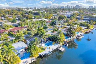 2116 NE 25th Street, Wilton Manors, FL 33305 - Photo 5