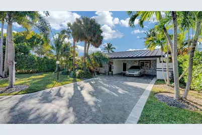 2116 NE 25th Street, Wilton Manors, FL 33305 - Photo 13