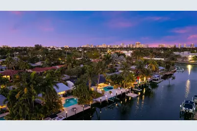 2116 NE 25th Street, Wilton Manors, FL 33305 - Photo 9