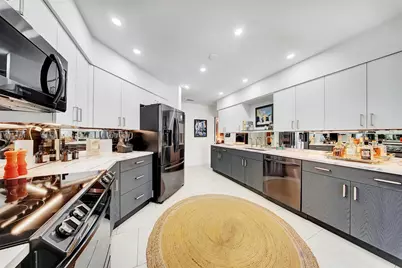 2116 NE 25th Street, Wilton Manors, FL 33305 - Photo 49