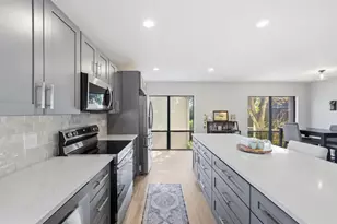 301 N Pine Island Rd, Plantation, FL 33324 - Photo 9