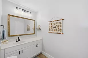 301 N Pine Island Rd, Plantation, FL 33324 - Photo 11