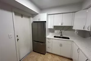 7625 SW 10th St, North Lauderdale, FL 33068 - Photo 3