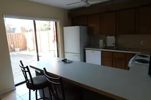 2545 Camelot Ct, Hollywood, FL 33026 - Photo 29