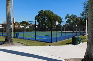 2545 Camelot Ct, Hollywood, FL 33026 - Photo 39