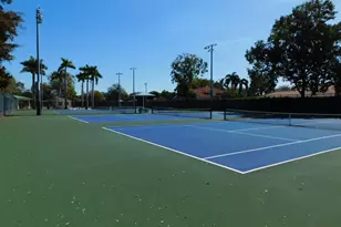 2545 Camelot Ct, Hollywood, FL 33026 - Photo 37