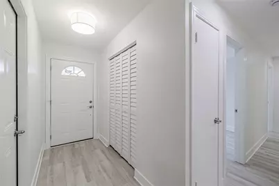 8555 24th Street, Vero Beach, FL 32966 - Photo 11