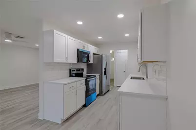 8555 24th Street, Vero Beach, FL 32966 - Photo 3