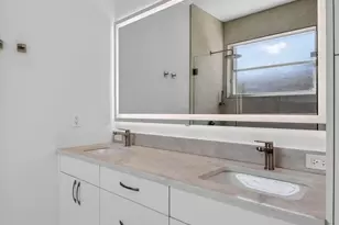 10664 Royal Caribbean Cir, Boynton Beach, FL 33437 - Photo 17