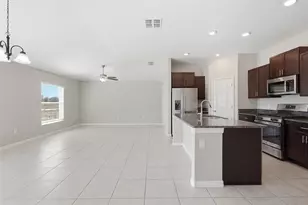 9728 Channing Hill Dr, Ruskin, FL 33573 - Photo 11