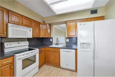 7210 Lake Circle Drive #306, Margate, FL 33063 - Photo 9