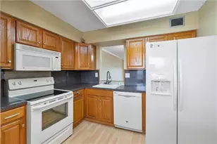 7210 Lake Cir Dr, Margate, FL 33063 - Photo 9